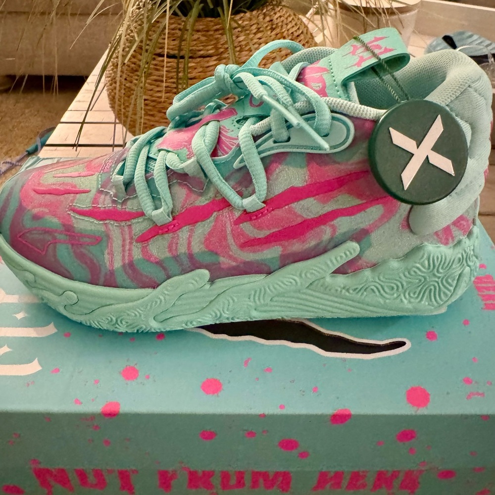 NEW in box - Puma LaM.E.L.O. Ball MB.03 Miami GS